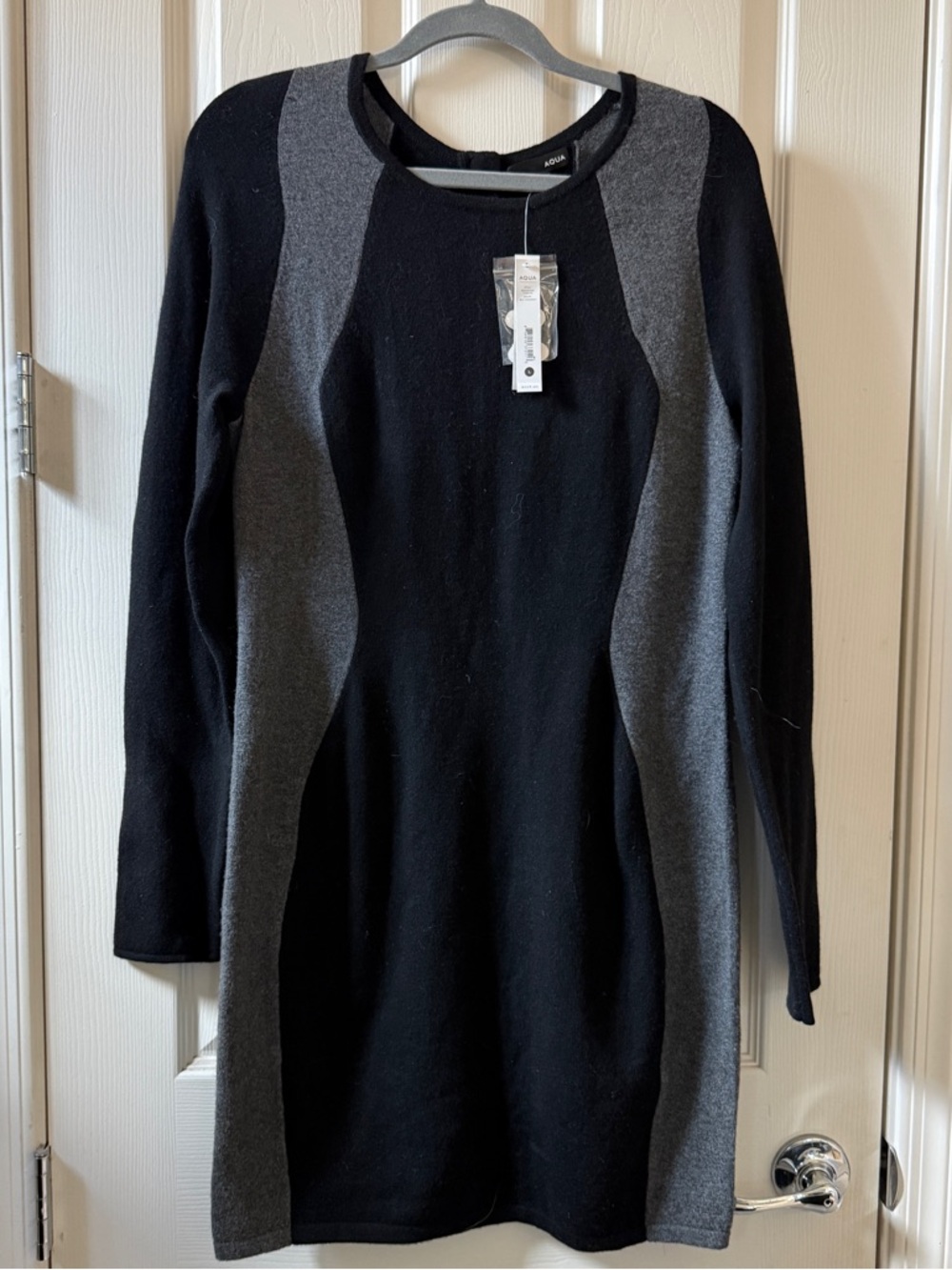 Aqua | Black and Gray |Long Sleeve Knit Dress | Women’s Size Large | NWT